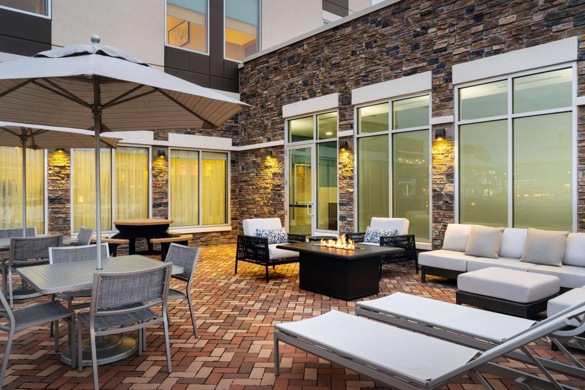 Hyatt Place Canton Lake Cable Eksteriør bilde