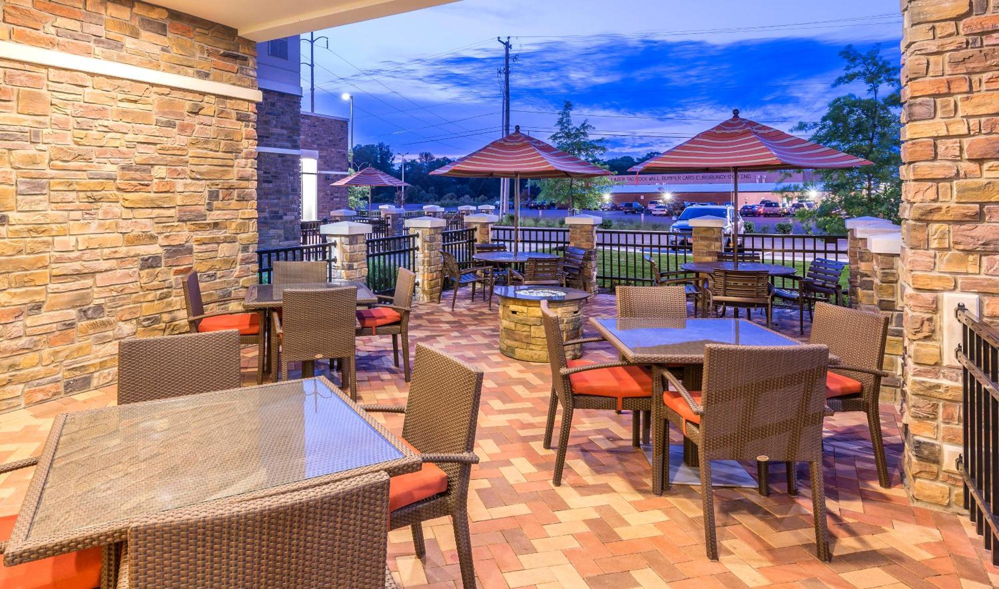 Hyatt Place Canton Lake Cable Eksteriør bilde