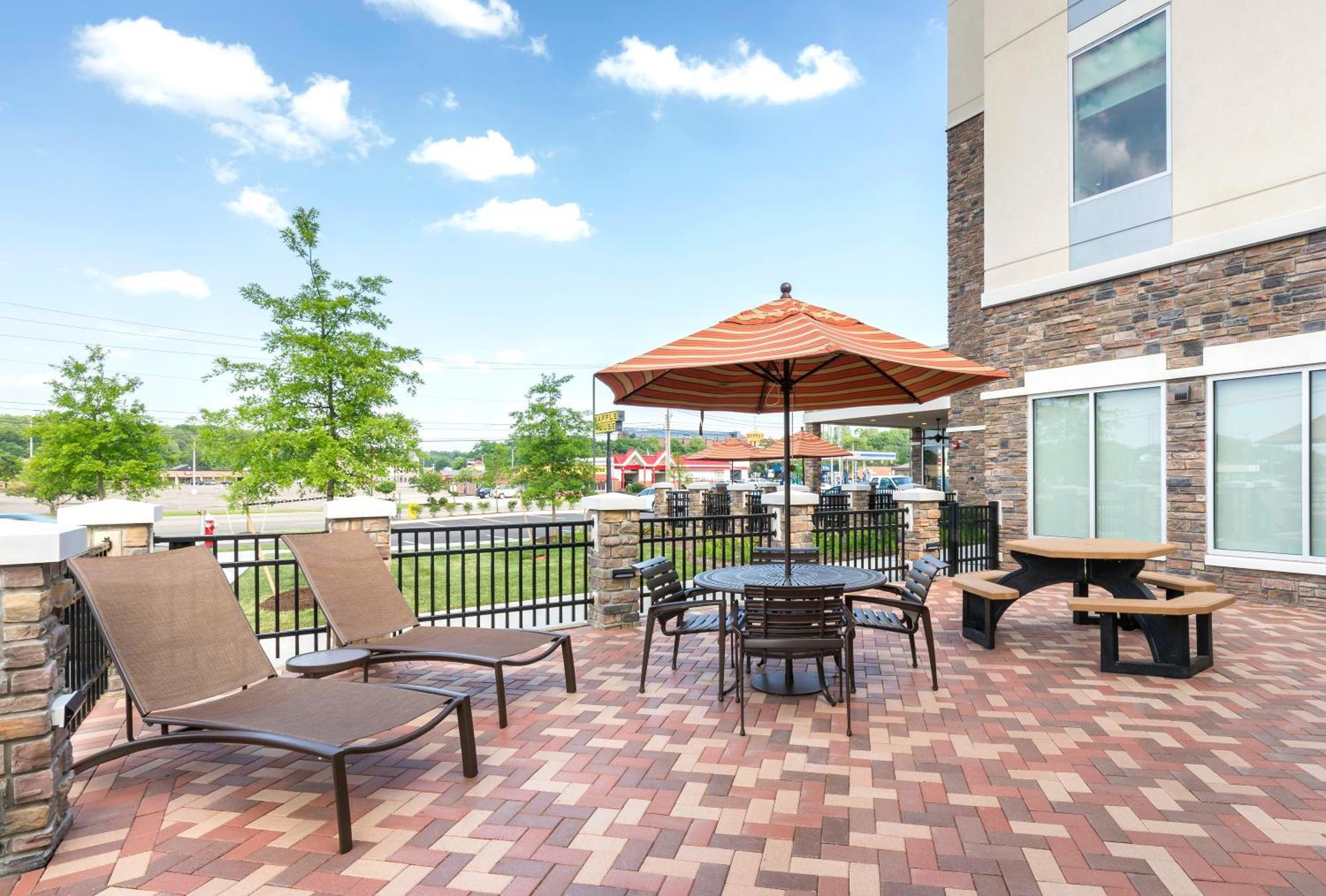 Hyatt Place Canton Lake Cable Eksteriør bilde