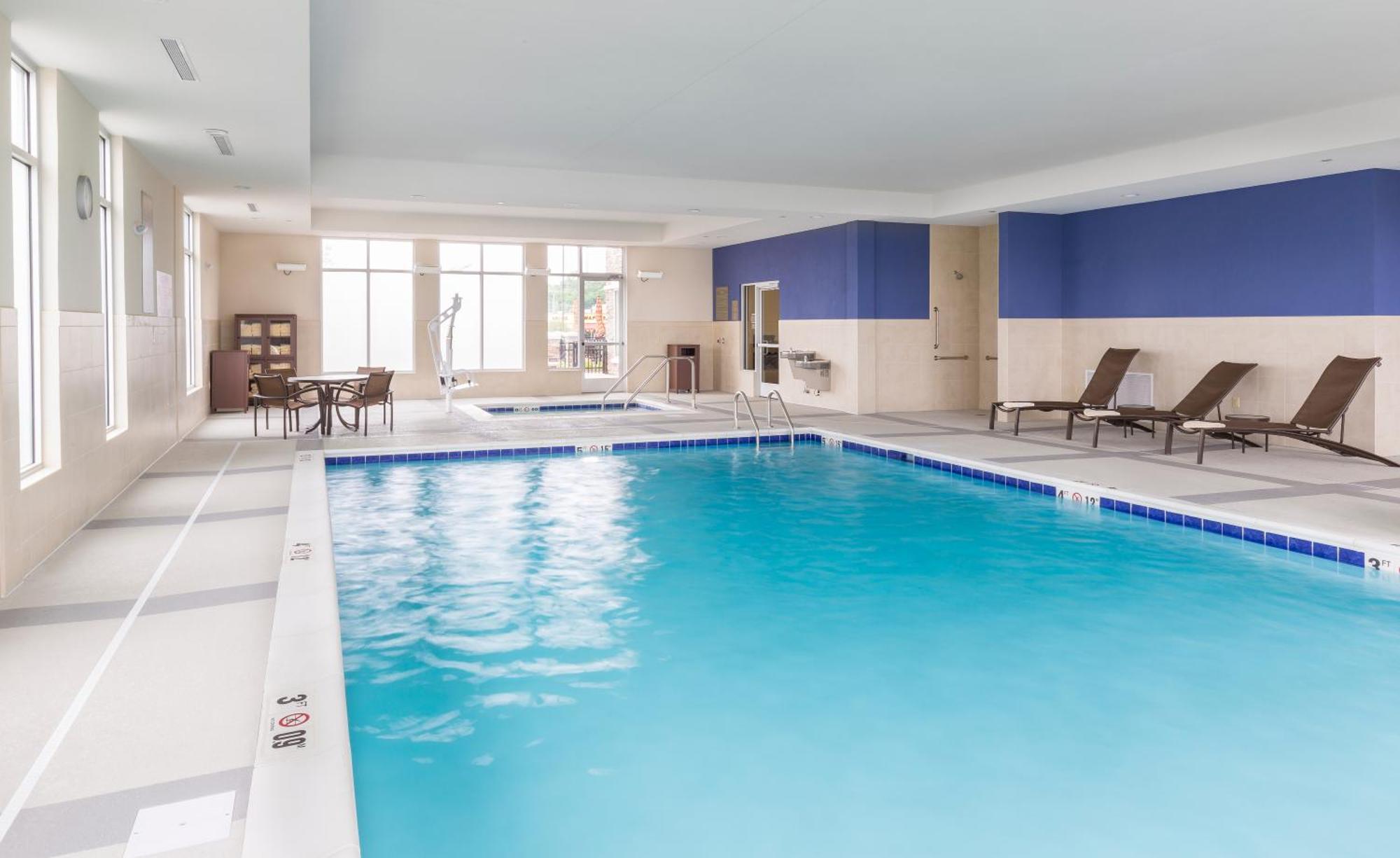 Hyatt Place Canton Lake Cable Eksteriør bilde